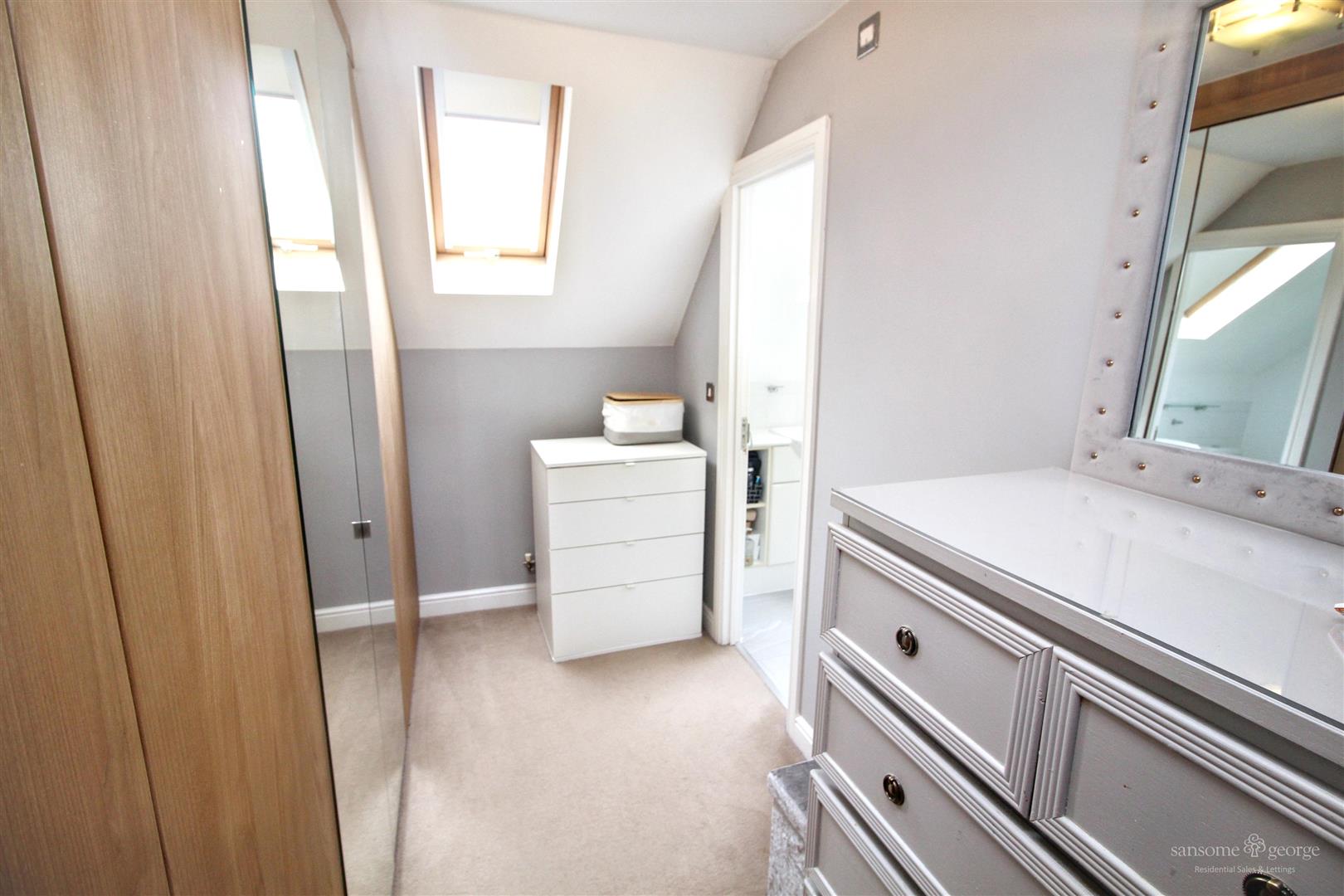 Pryor Close, Tilehurst, Reading